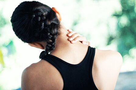 Discomfort for Neck Movement - Symptom of osteochondrosis
